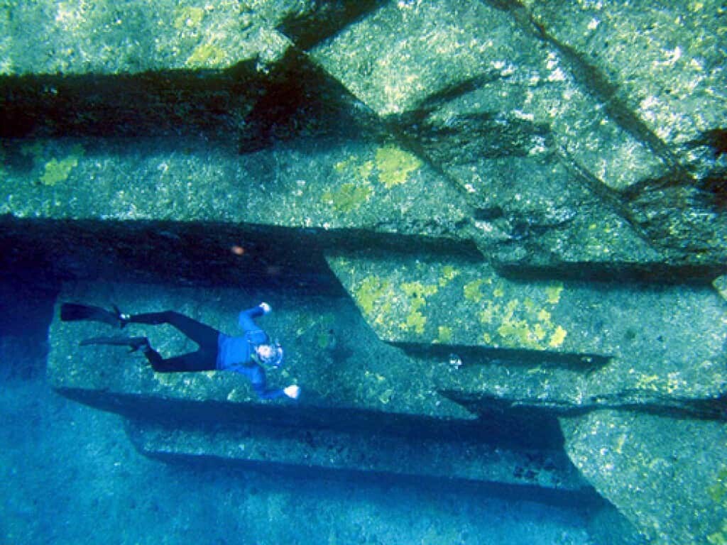 Are these actually submerged Yonaguni Ruins or natural formations?