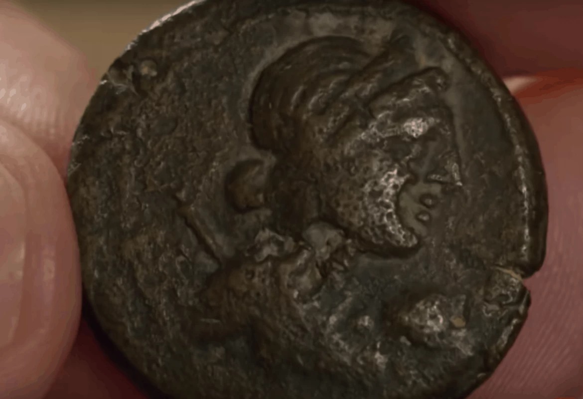 [Obrazek: Coin-with-Cleopatra-1170x800.png]