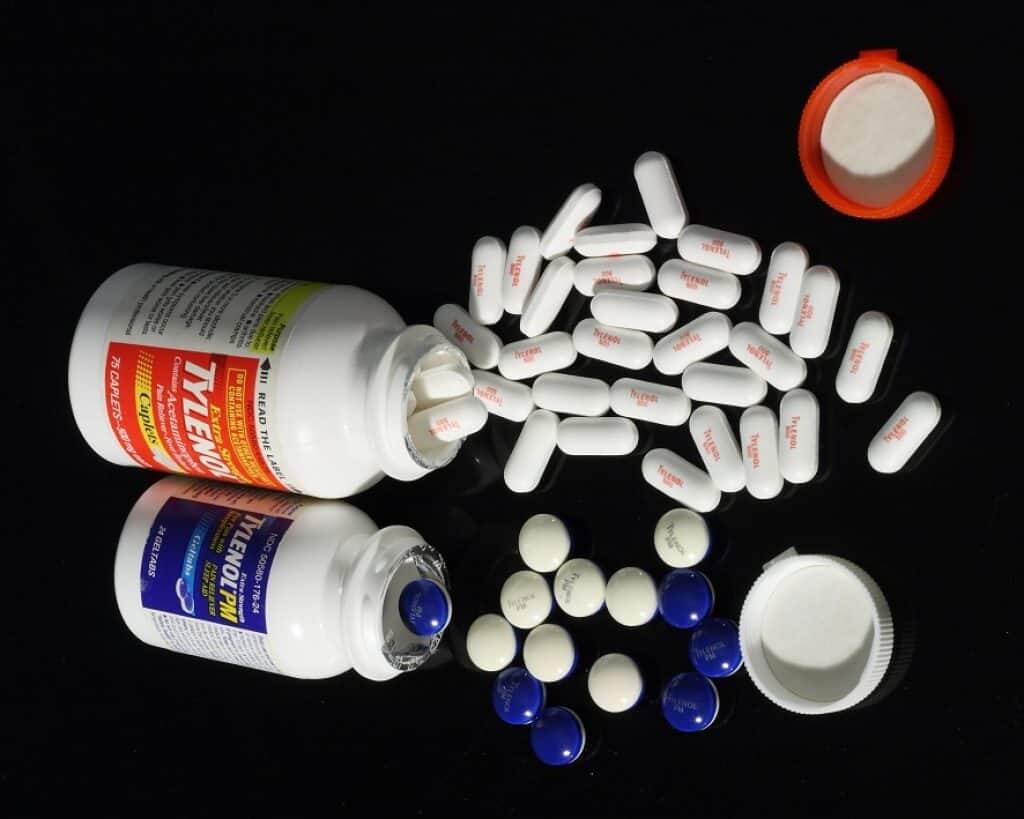 The suspect in the Chicago Tylenol murders has not been identified.