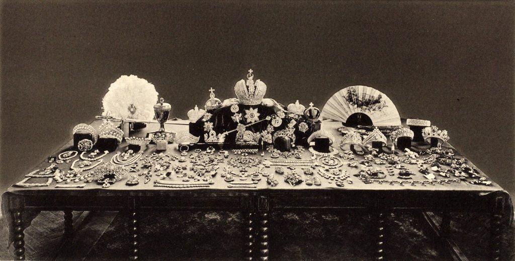 Photograph of the crown jewels taken in 1925. Image: usgs.gov