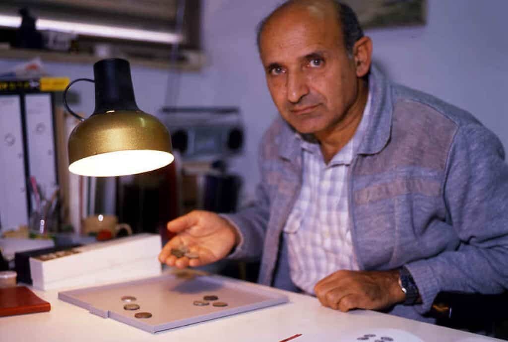 Ya’akov Meshorer.
