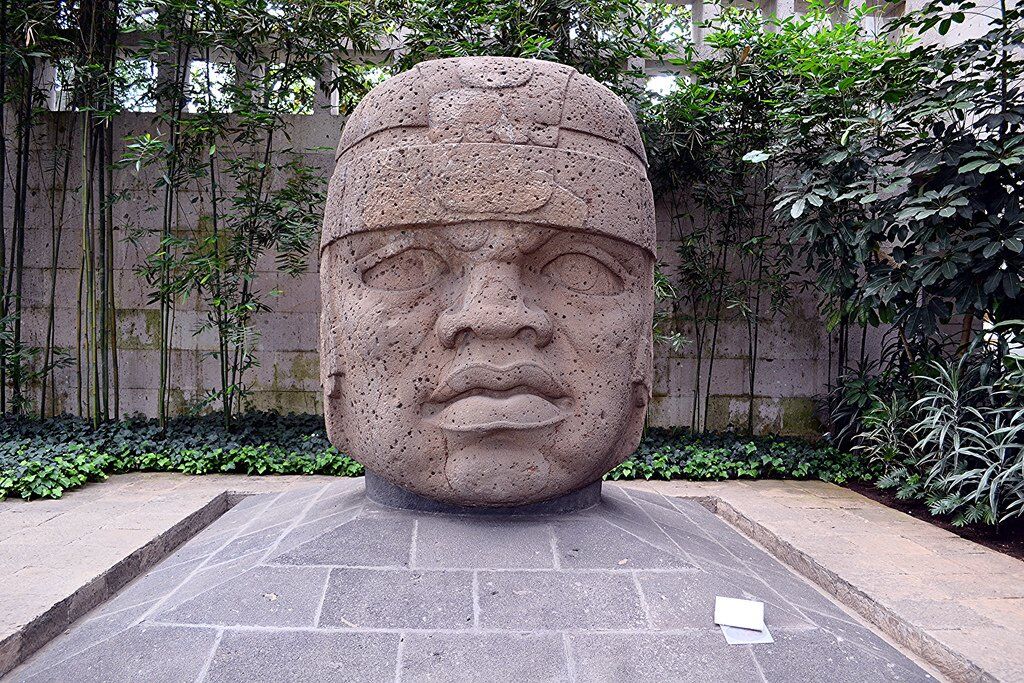 Colossal Head #1 from San Lorenzo. Photo: Mesoamerican CC 4.0 Wikimedia Commons.