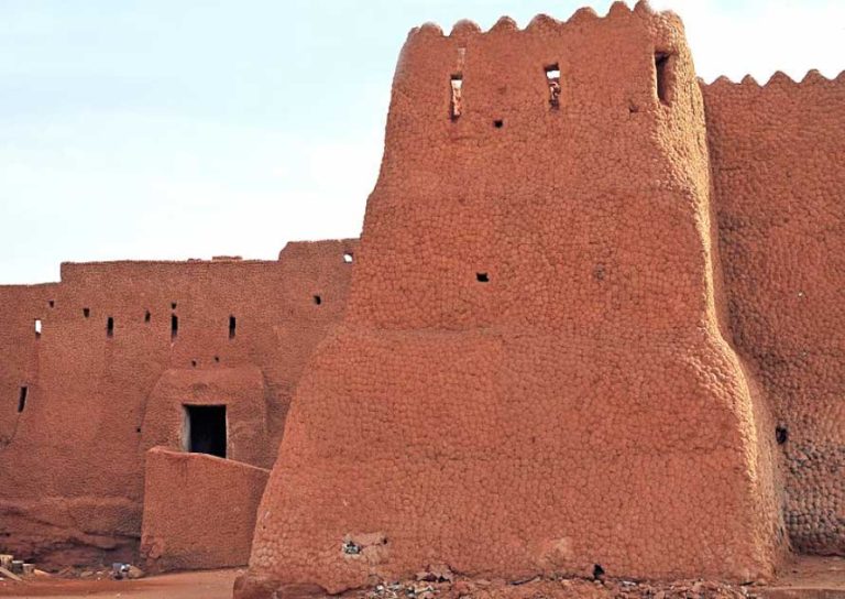 Ksar Draa and the Circular Palaces of the Algerian Desert Historic